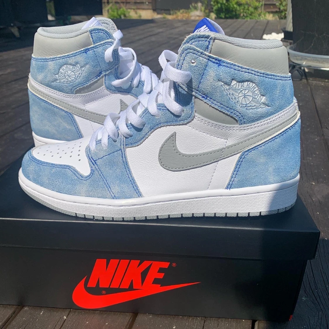 Jordan 1 High Hyper Royal - 90