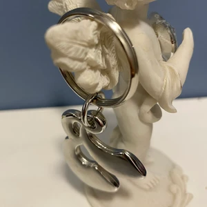 Fin nyckelring 5-6cm  - Hämtas i Hornstull eller skickas mot porto ❤️