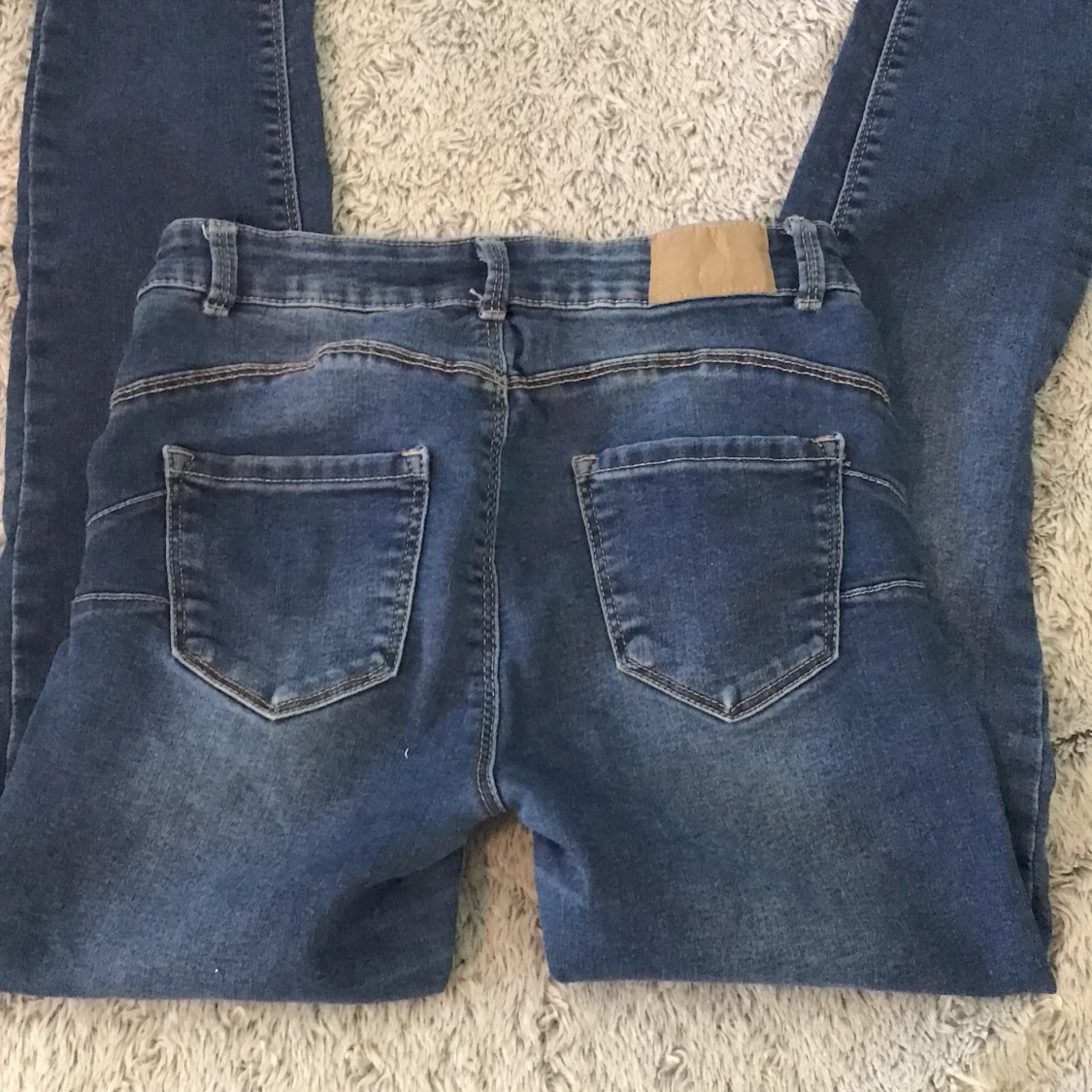 Mörk blåa jeans - 90