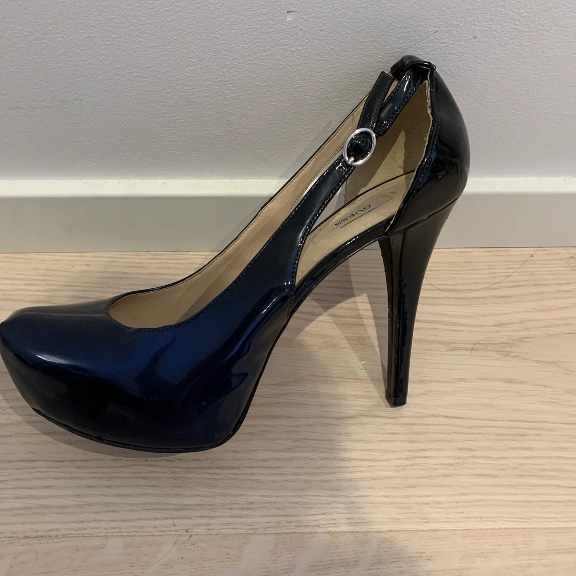 Guess killer heals 9cm size 40 - 90