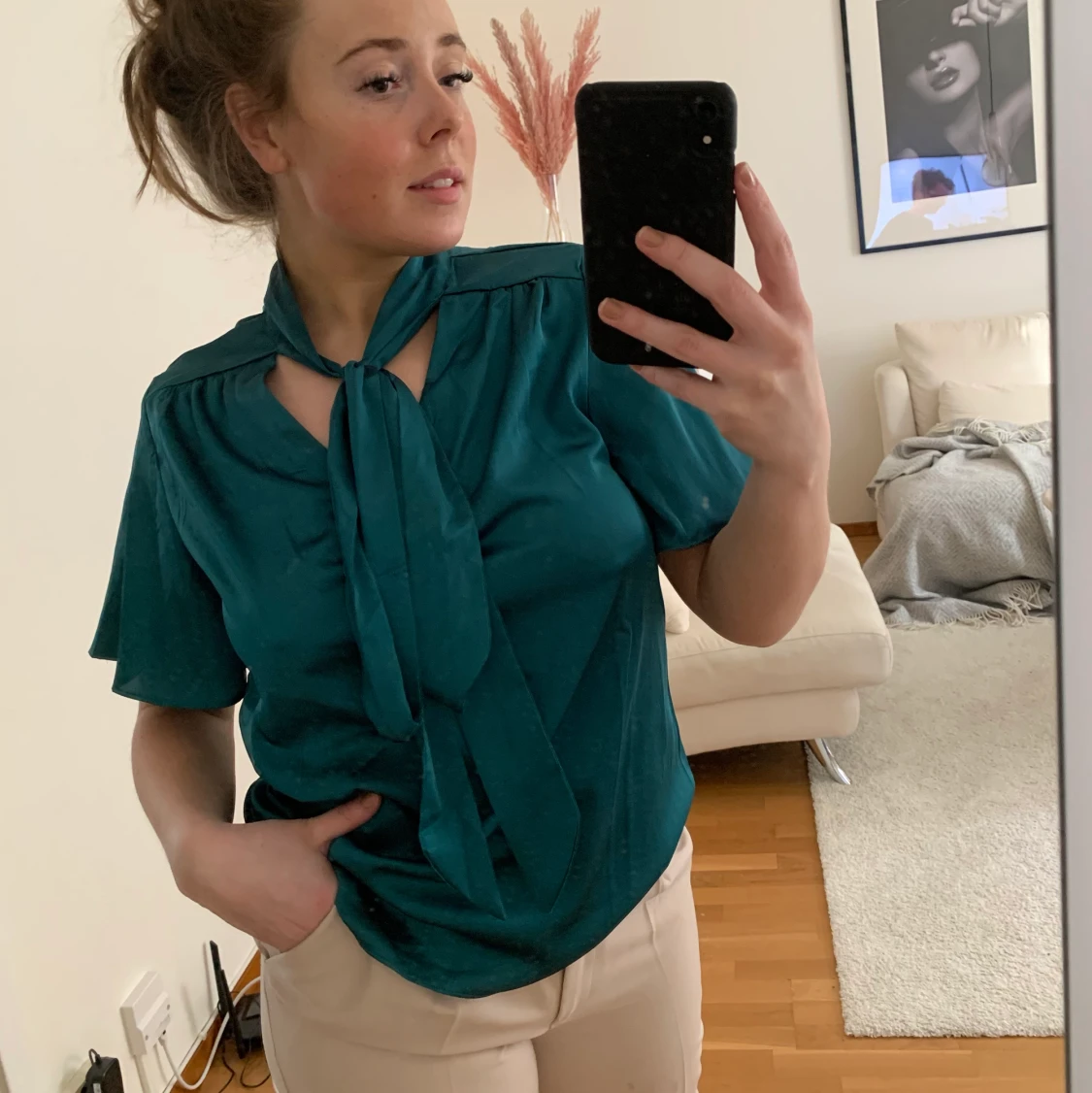 Blus i silkesmaterial