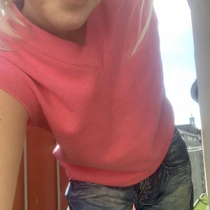 Väst - En super fin rosa väst! Helt ny!  