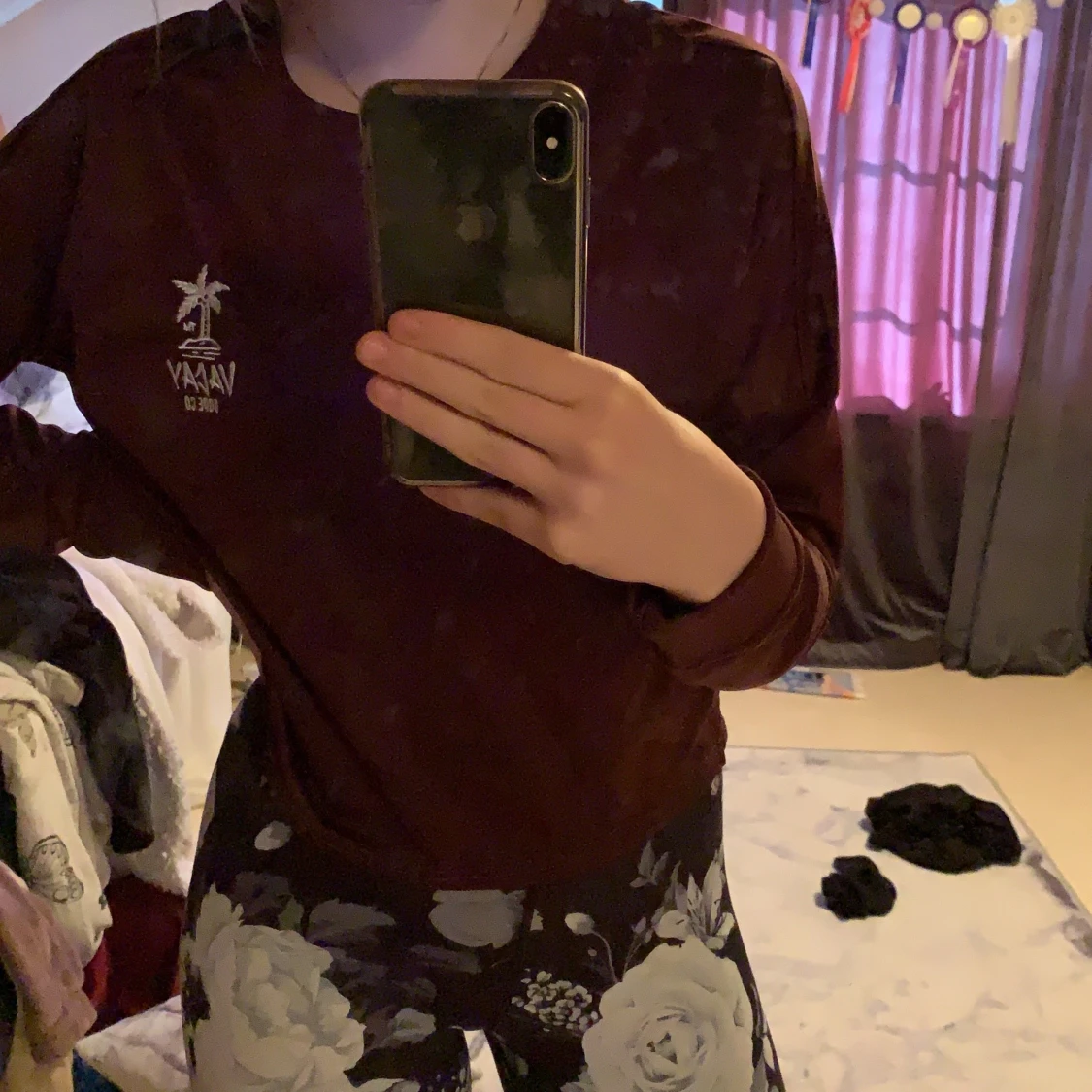 Vinröd Dope vacay tröja, aldrig använd. Strl S.