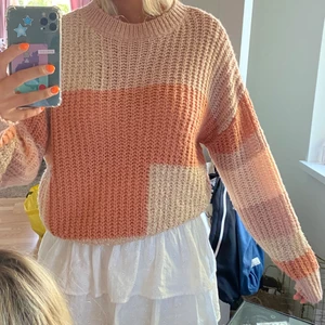 Superfina tröja - Säljer denna superfina stickade tröja🌟❤️🥰