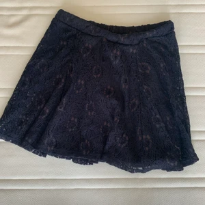 Kjol - Mörkblå kjol från Bikbok, strl S. 50kr, frakt tillkommer! 