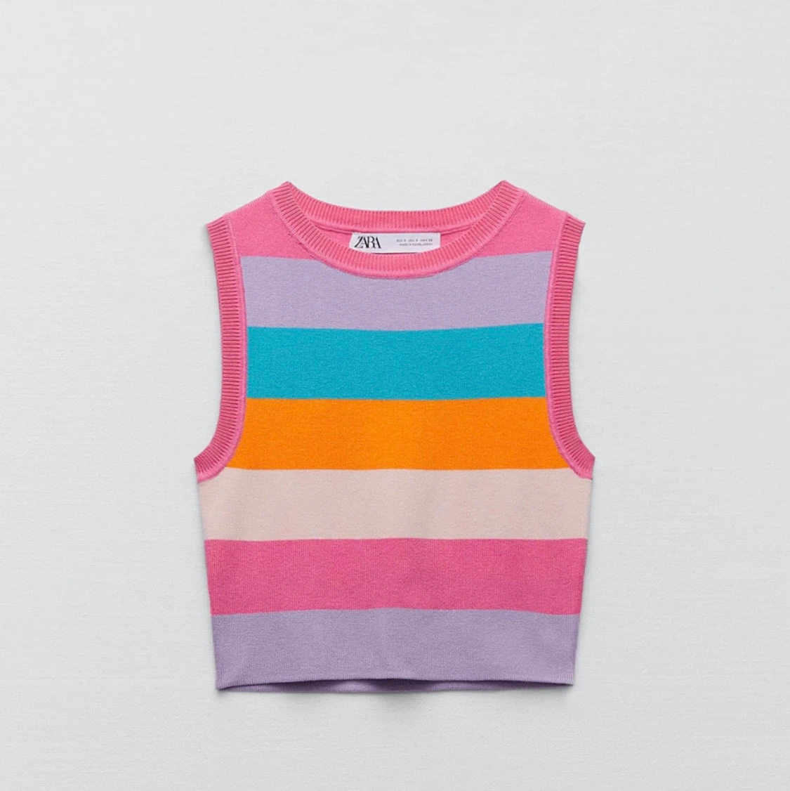 Kort stickad topp💜🧡💛