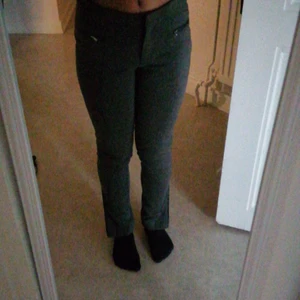 Leggings  - Leggings med dragkedja från foten till typ början på vaden, strl 38, 