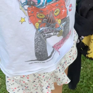 Söta kjolar - Säljer nu mina 2 supersöta kjolar från cubus barnavdelning i strl 140 men är som en XS💕 Köpta i slutet av juni och båda är använda Max 3 gånger💕 Nypris 200kr st säljer för 120kr st eller 200 tillsammans🥰 Står ej för frakt👍🏻