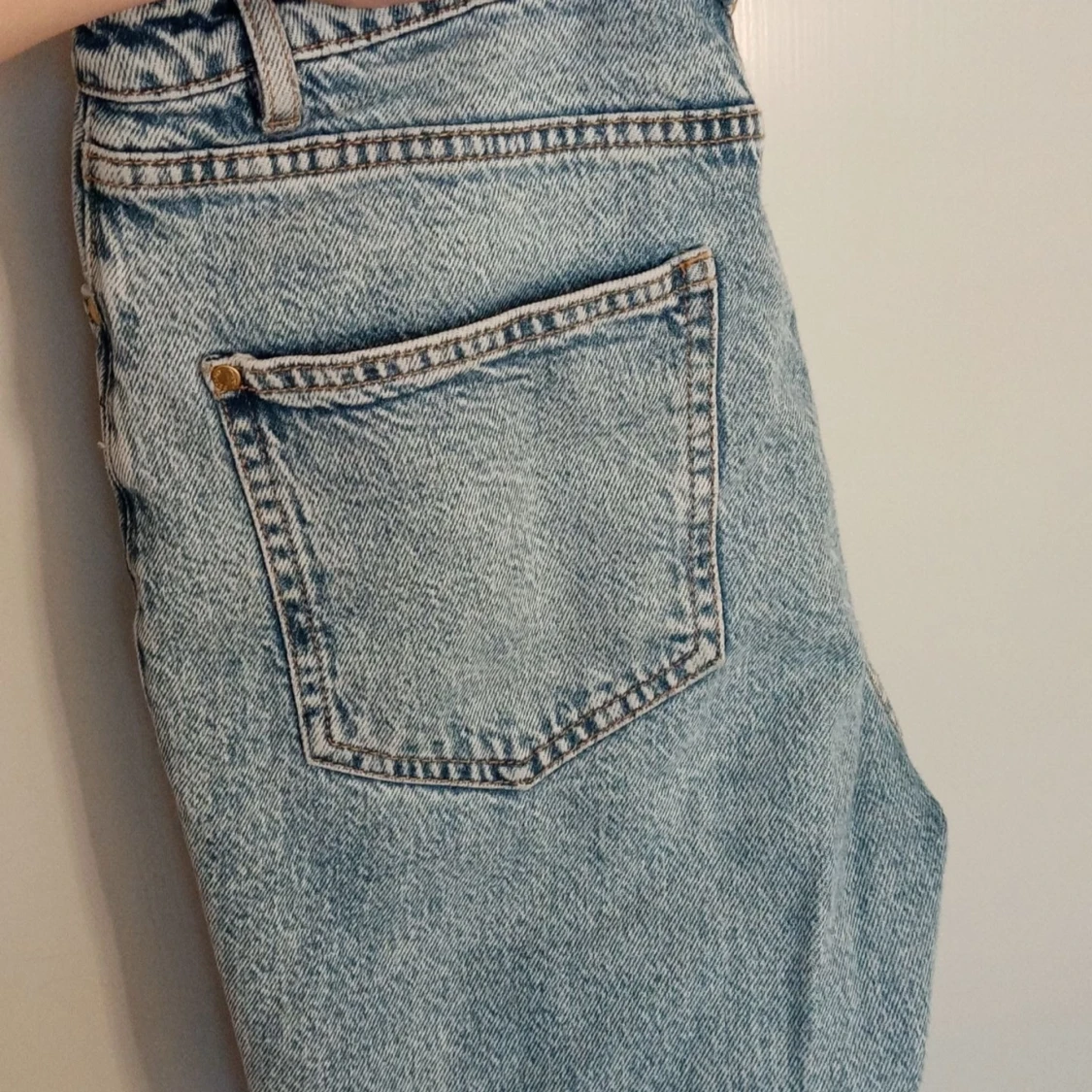Fina ljusblåa jeans  - 91