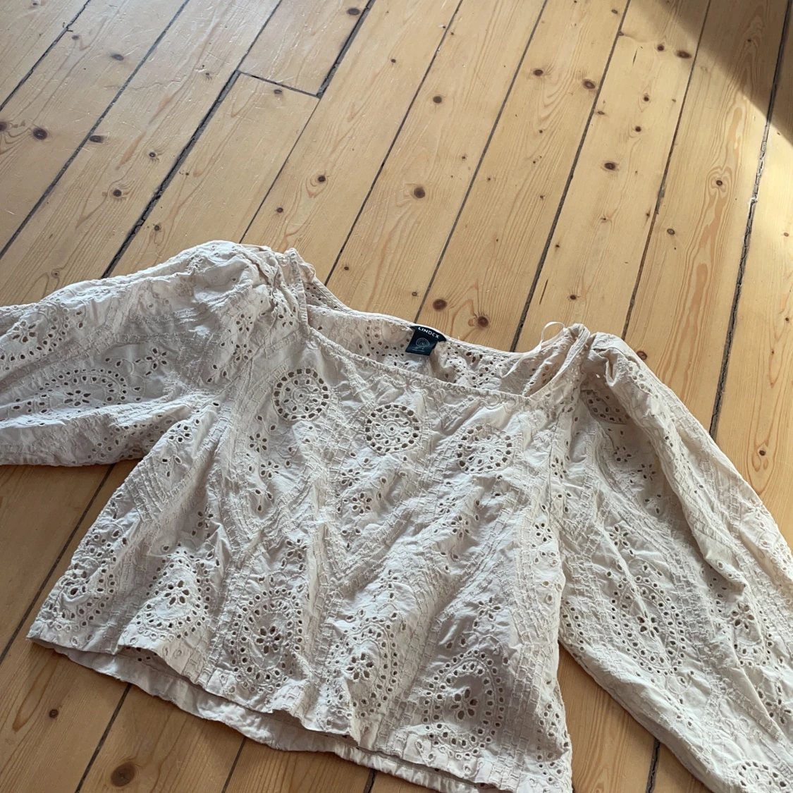 Jättefin blus från Lindex - 90