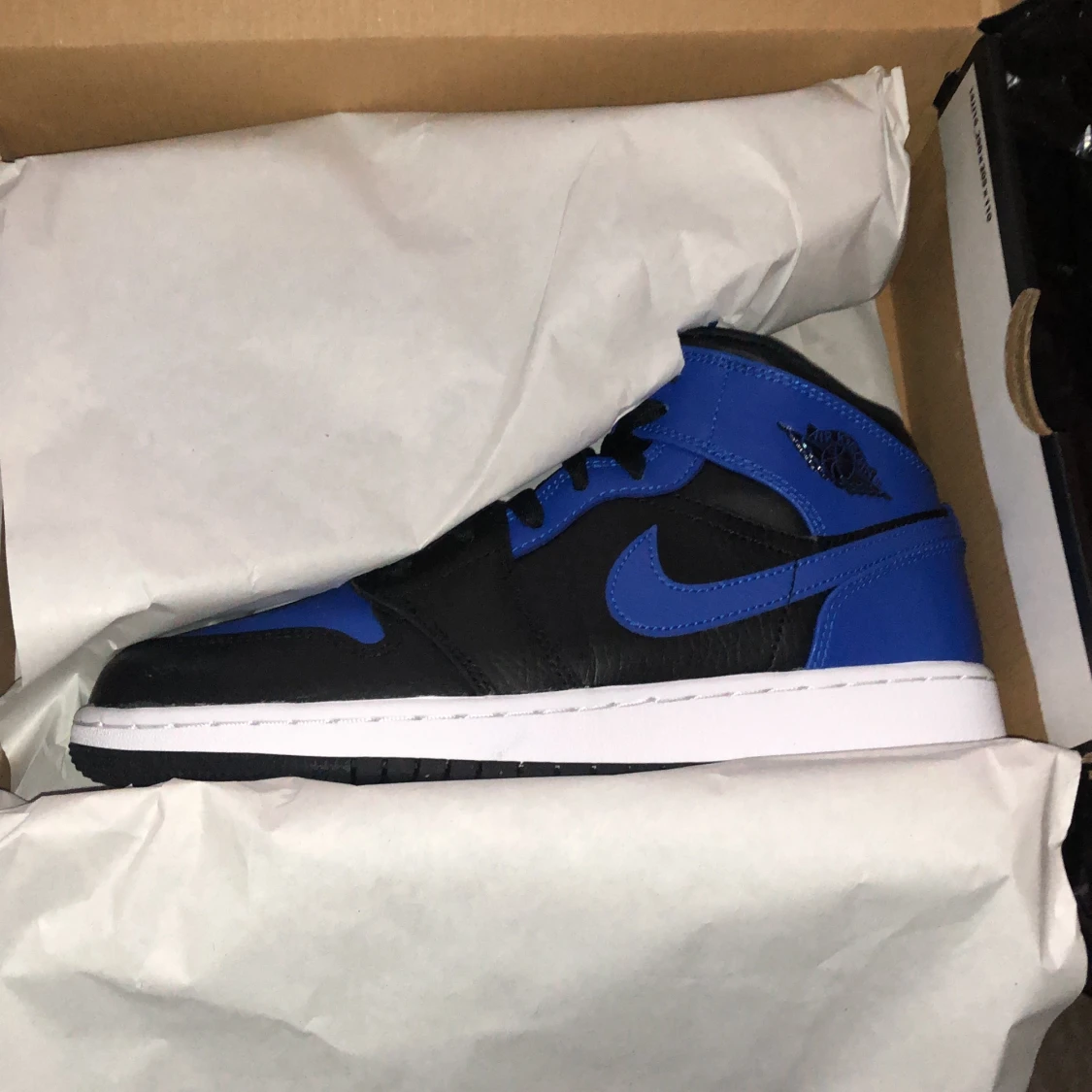 J1 Mid hyper royal