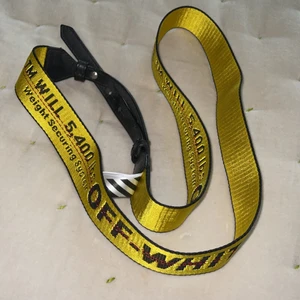 Off White bag band - Äkta off white band till väska/kamera eller liknande! 