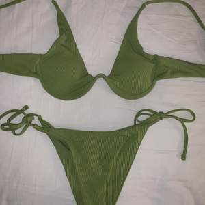 Skit snygg grön bikini som har knappast används. Tvättas innan det postas iväg🤍frakt ingår