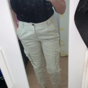 Cargobyxor - Fina cargobyxor storlek 36 köparen står för frakt💕