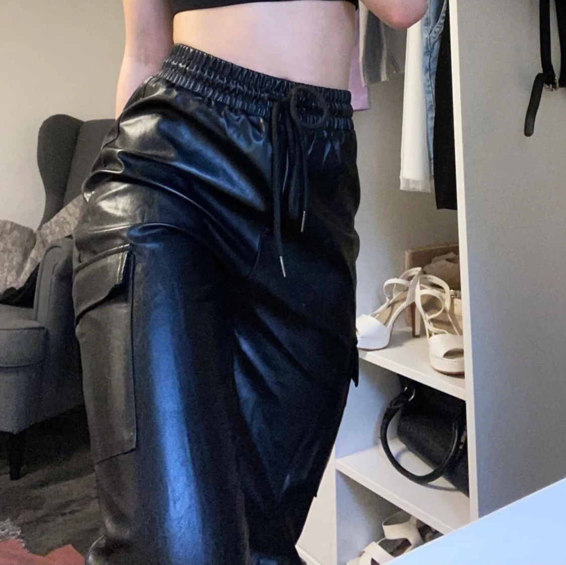 Skinnbyxor i cargostil