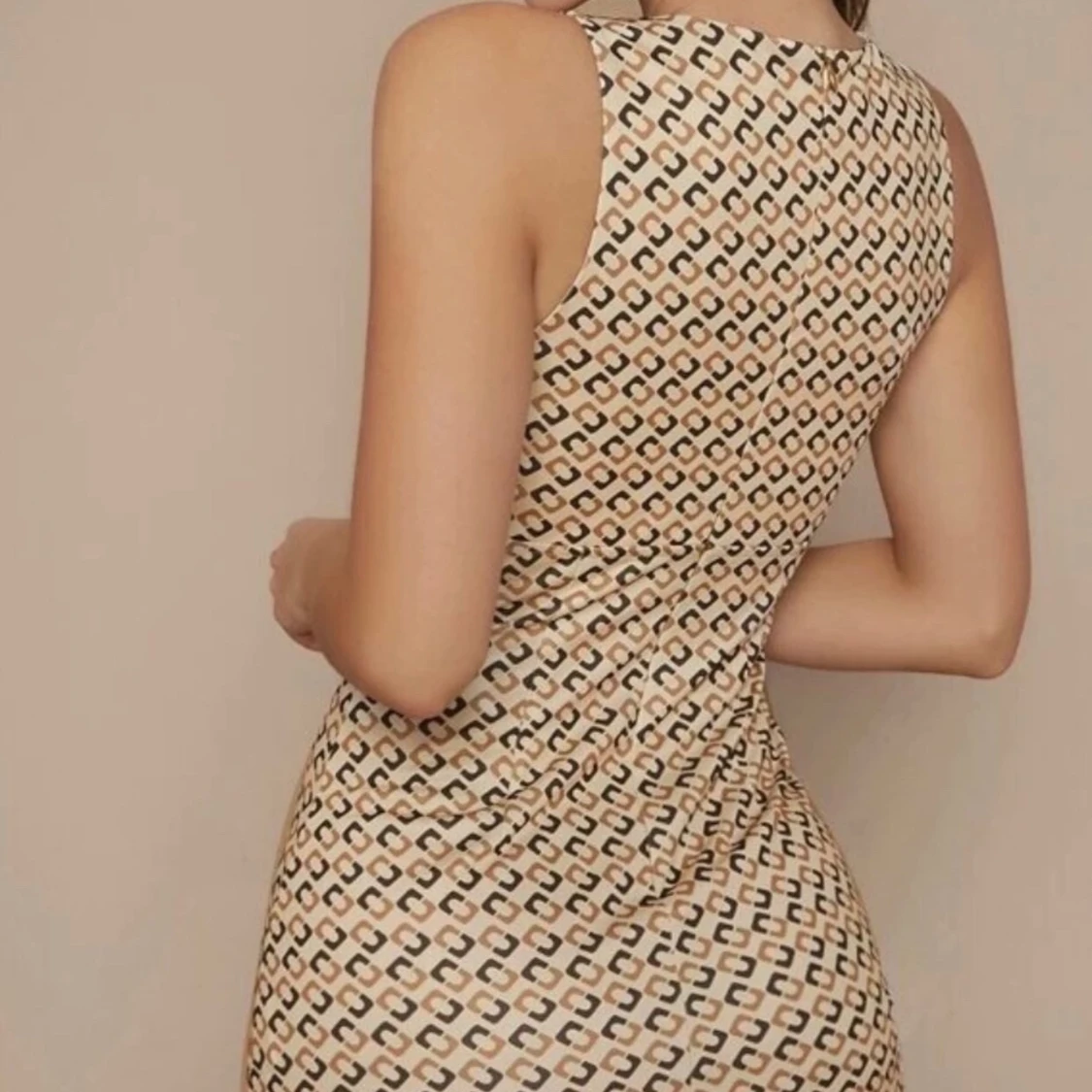 SHEIN Geo Print Plunging Neck Slit Mini Dress - 90