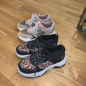 Dessa häftiga skor använda få gånger! - Pris kan diskuteras. Säljer dem för 50kr var!✨