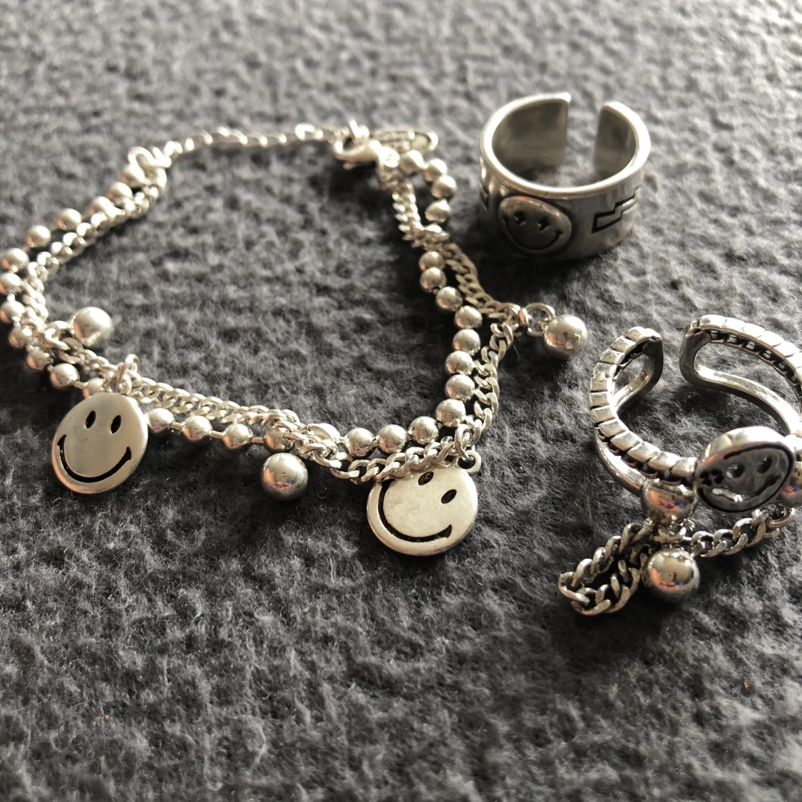 Sett med tre smykker - 90