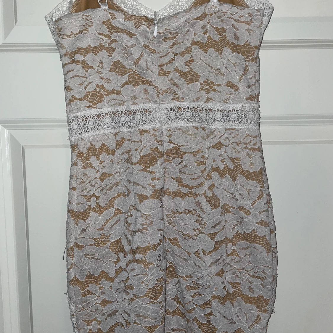 Spetsklänning stl S - 90