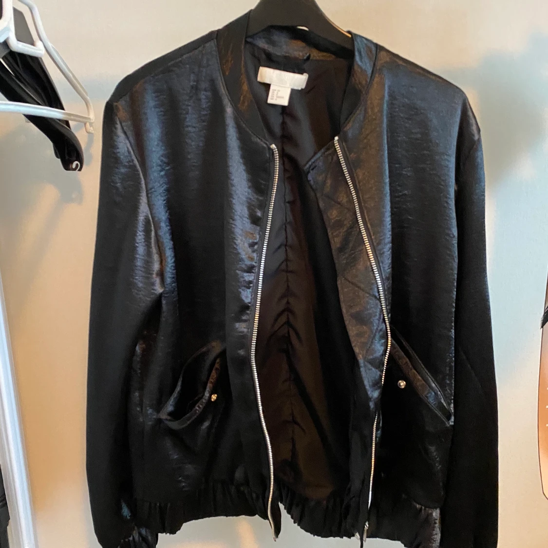 Svart alternativ bomberjacka  - 91