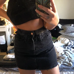 Svart kjol - Aldrig använd, från ginatricot 