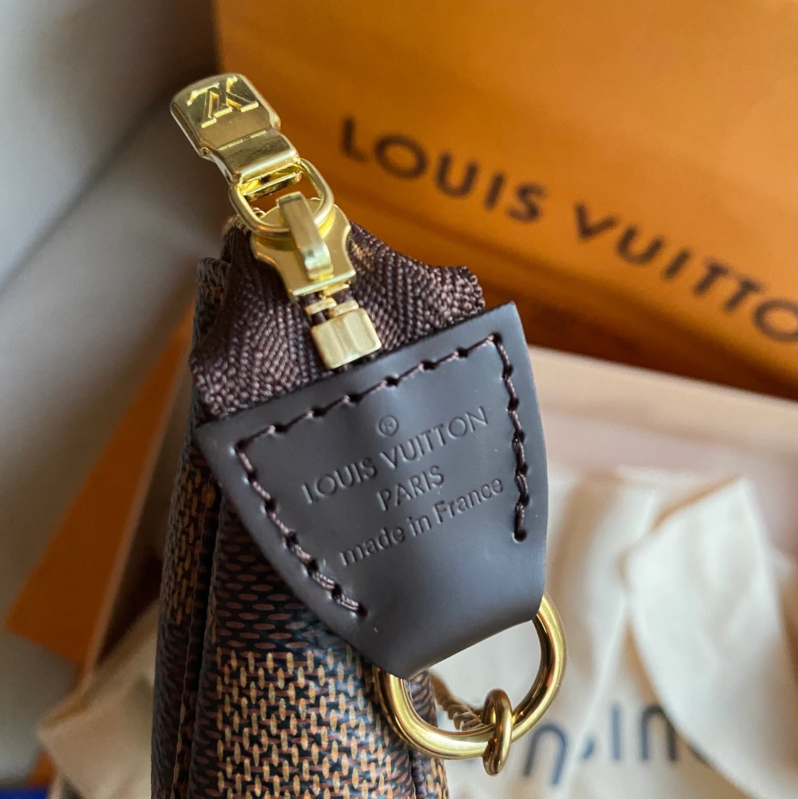 Louis Vuitton Mini Pochette  - 91