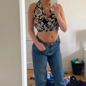 Zara topp - Så fin tröja från zara som knyts i nacken, köpt för 299. Buda från 90kr💕