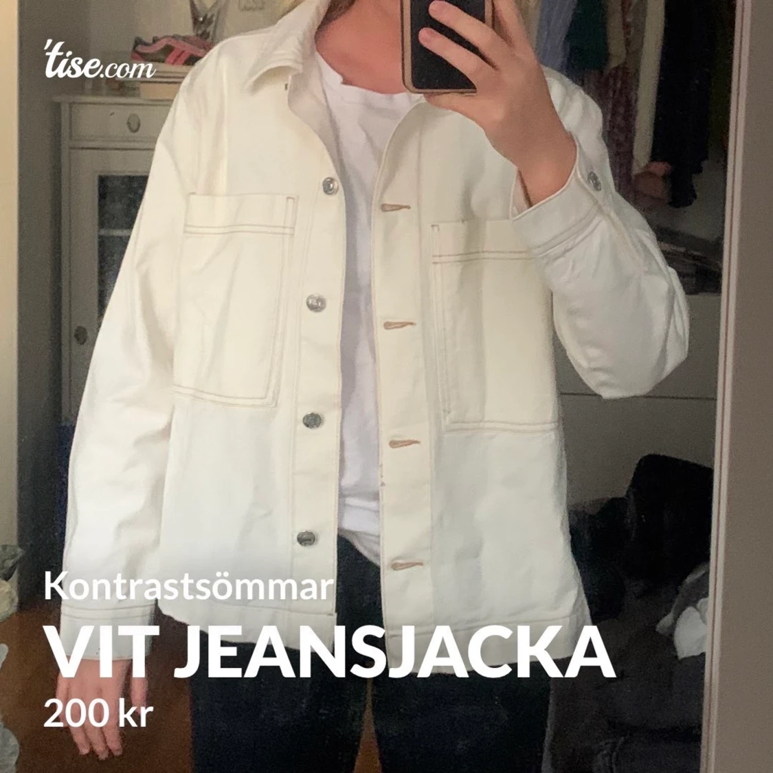 Vit jeansjacka med kontrastsömmar