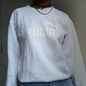 Puma sweatshirt 🤍 - Super cozy sweat från Puma ✨ i bra skick🤍