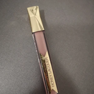 Max factor x. Läppglans  - Max factor x läppglans. Endast testad 1 gång 