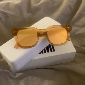 CHIMI peach #004 mirror  - Nya och intakta glasögon frän CHIMI eyewear i färgen peach