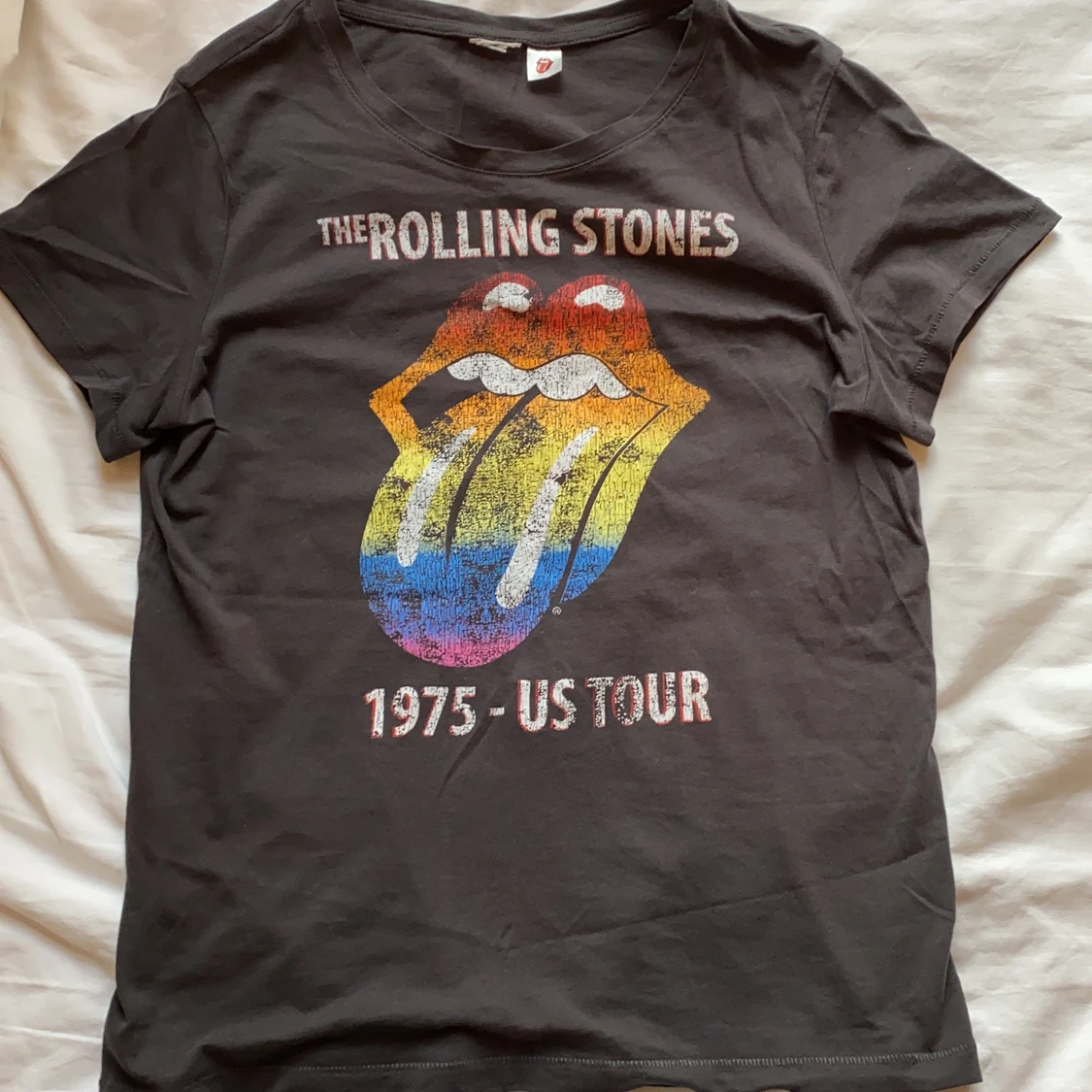 T-shirt med tryck i storlek S - 90