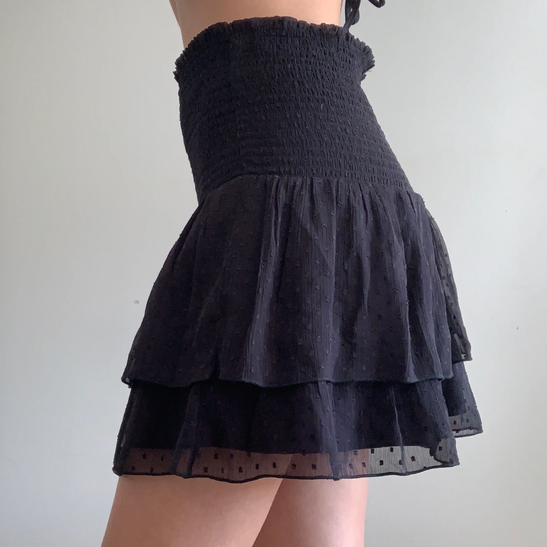 Svart volangkjol  - 90