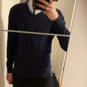 Tommy hilfiger stickad tröja - Vintage Tommy hilfiger stickad tröja, skick 8/10