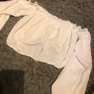 Boohoo - En jätte fin magtröja jag aldrig använt förut, lappen finns kvar. Köparen står för frakten