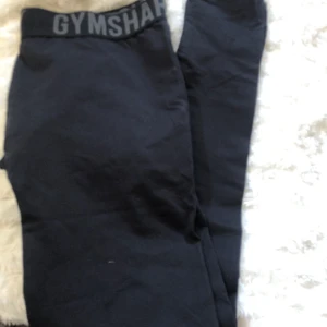 Gymshark tights  - Svarta thigts i storlek S