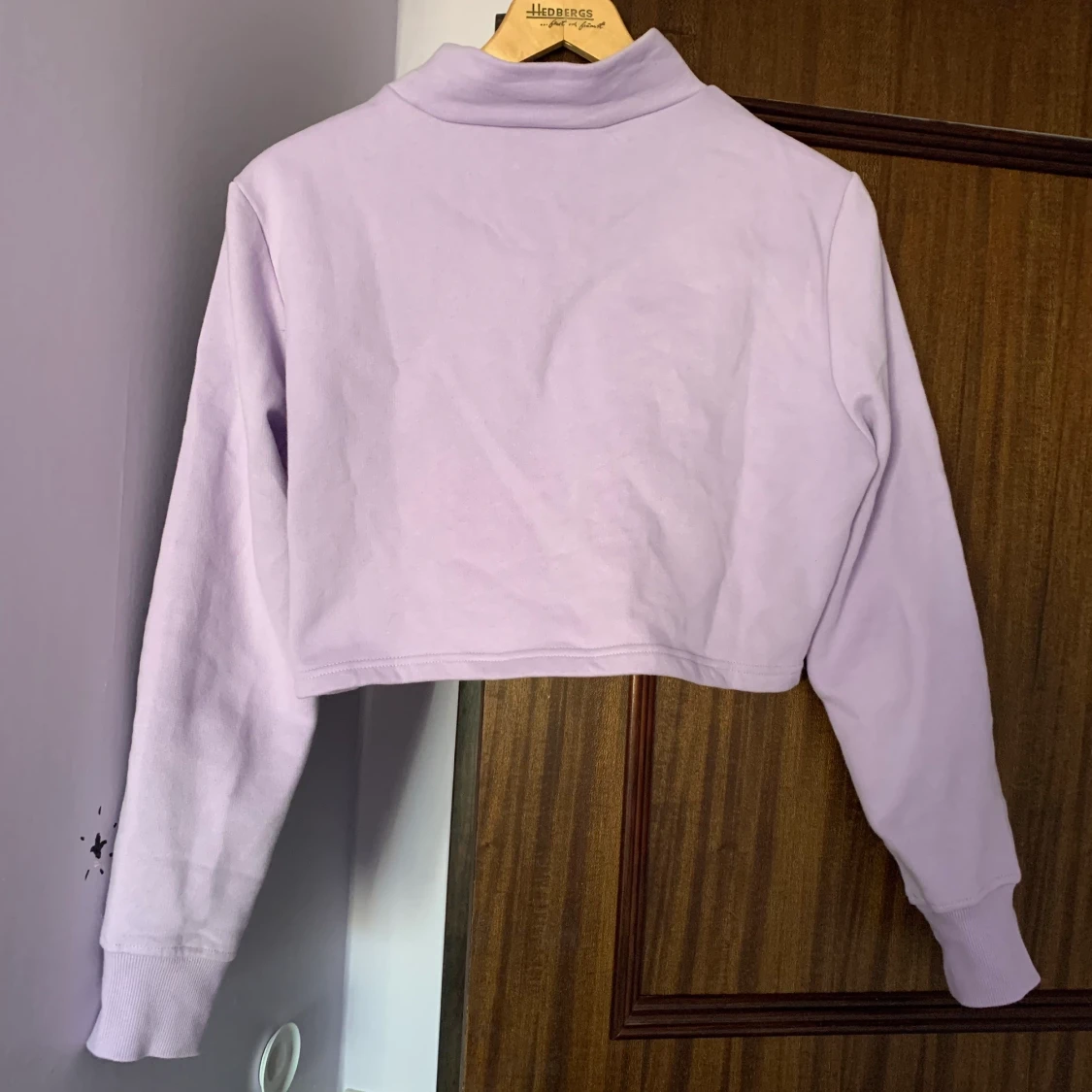 Monki Croppad sweatshirt  - 90