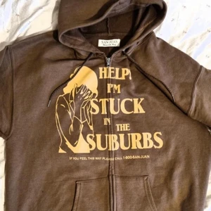 Y2k zip up Hoodie - Y2k zip up hoodie. Tillverkas på beställning med hjälp av hållbara material och maskiner, trycket går att tvätta. Betalningen sker endast efter att köparen har fått min och en annan persons kontakt info, post bevis och bild på slutprodukten.