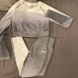 ICANIWILL  - Träningsett från ICANIWILL, superfin men tyvärr kommer den inte till användning, använd en gång! Båda är i storlek Medium! 