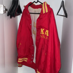 Kappa Alpha College Jacka 8/10 cond - Står inte storlek men passar som en M/L. Oversize passform