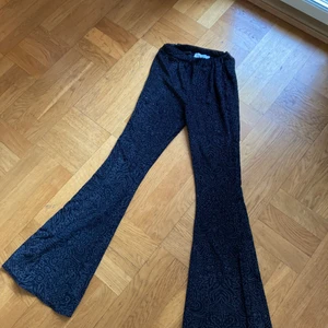 NLY TREND sammet byxor  - NLY TREND sammet byxor 