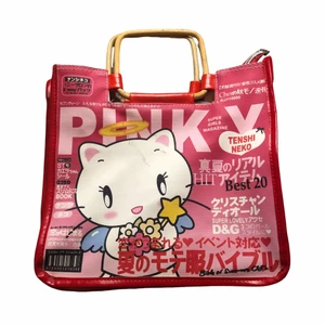 tenshi neko väska - gullig tenshi neko väska med handtag i trä! perfekt för dig som vill testa dig in i gyaru fashion! den har lite märken så därför priset, men märks inte om man inte letar efter de pga all mönster