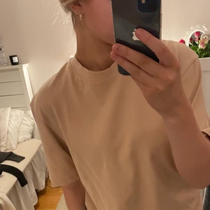 Tshirt - 80kr + frakt (45kr) 💕💕 från Hanna schönberg kollektion med nakd 