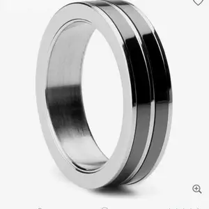 Ring - stål och keramik Storlek: EU/US/UK - 60mm/9¼/S Oanvänd Lucleon-ring från Trendhim