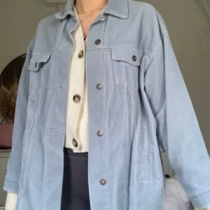 Ljusblå Manchesterjacka  - Oversized Manchester jacka från Zara 