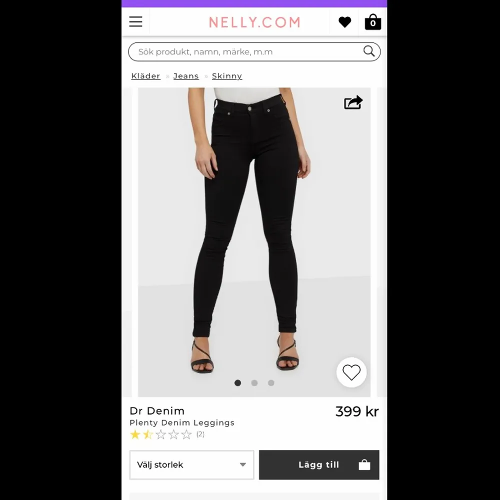 Ett par jätte fina jeans ifrån Nelly som är i storlek XS/S dom är extremt stretch vilket du kommer märka. Knappt använda pga skinny jeans inte är min grej längre. Nypris: 399 mitt pris: 200 | GRATIS FRAKT |. Jeans & Byxor.