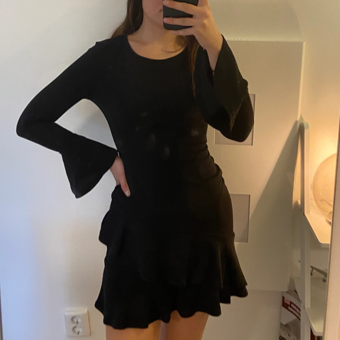 Klänning med volang  - 90