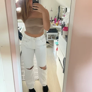 90s jeans 🤍🤍 - Använda en gång så fint skick, kända 90s jeansen från Gina🤍🤍🤍 om många intresserade blir det bud annars köp snabbt för 300