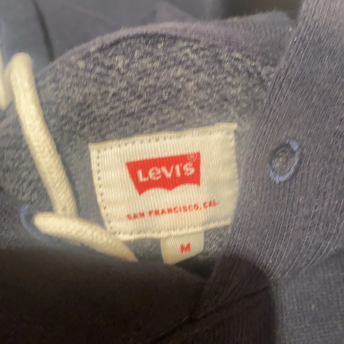 Levis hoodie, mörkblå, helt oanvänd - 91
