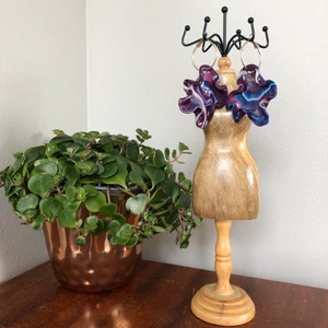 Örhängen lila blommor 🌺  - Örhängen lila Alien-blommor 🌺 